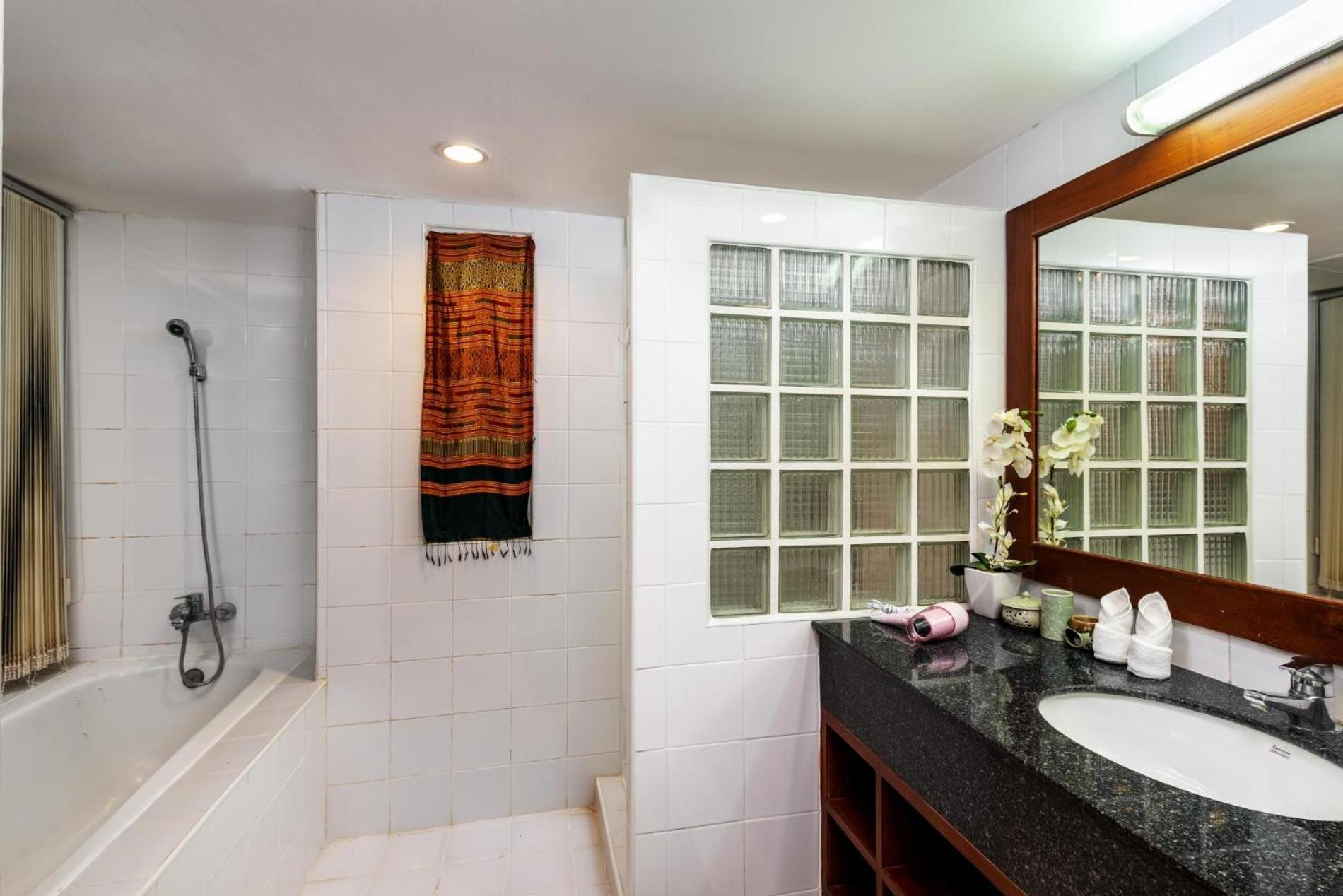 The Sands 2 Bedroom Apartment Naiharn Nai Harn Exterior foto